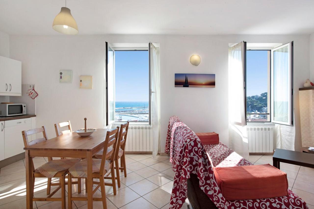 Trilocale in villa vista mare Apt 3 Varazze Esterno foto