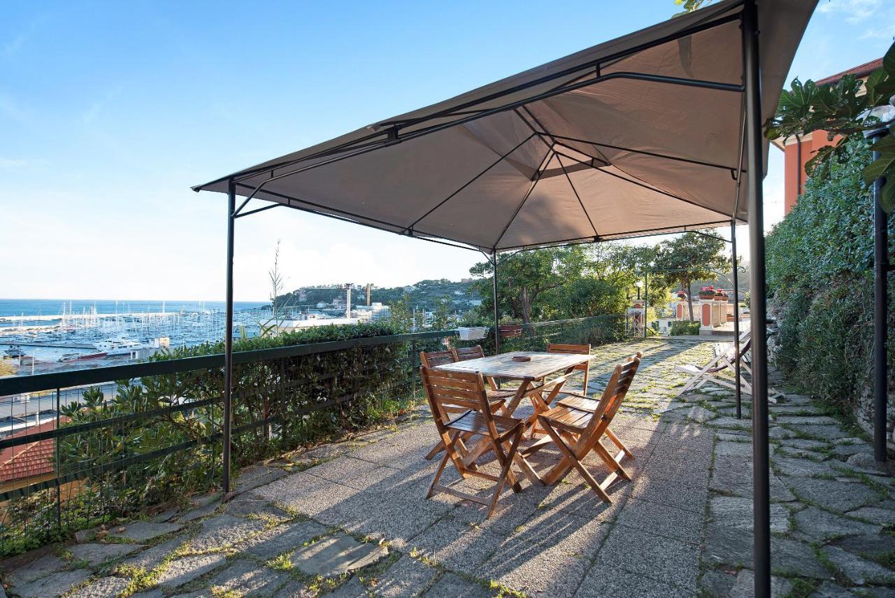 Trilocale in villa vista mare Apt 3 Varazze Esterno foto