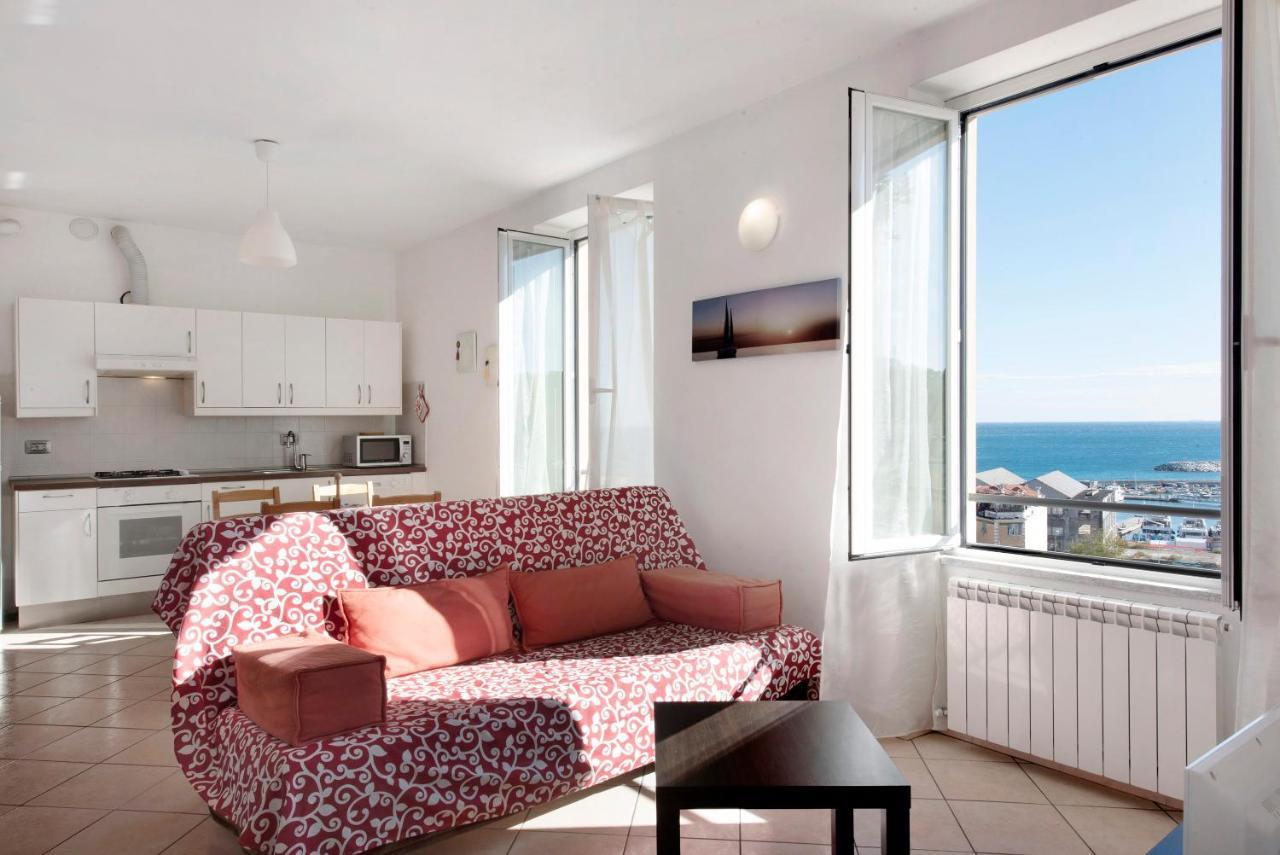Trilocale in villa vista mare Apt 3 Varazze Esterno foto