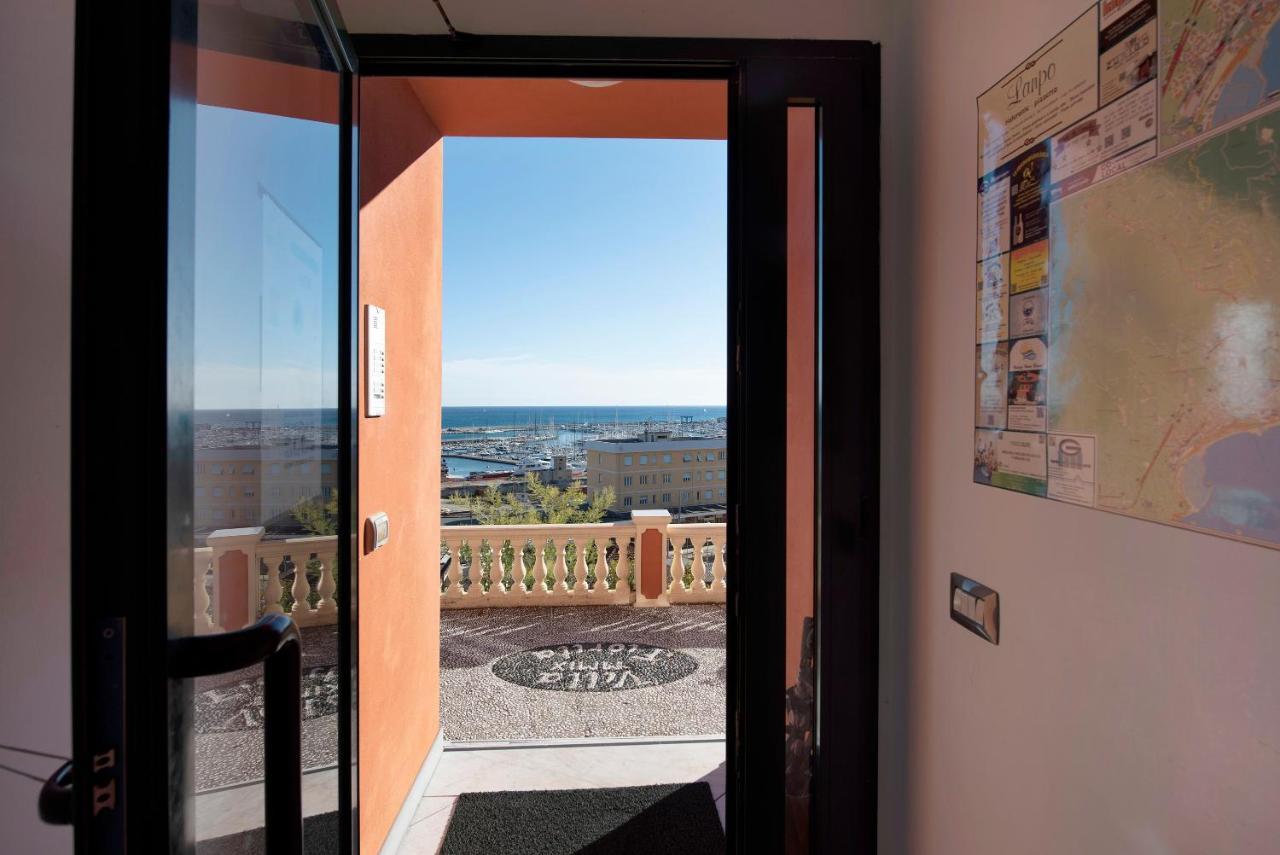 Trilocale in villa vista mare Apt 3 Varazze Esterno foto