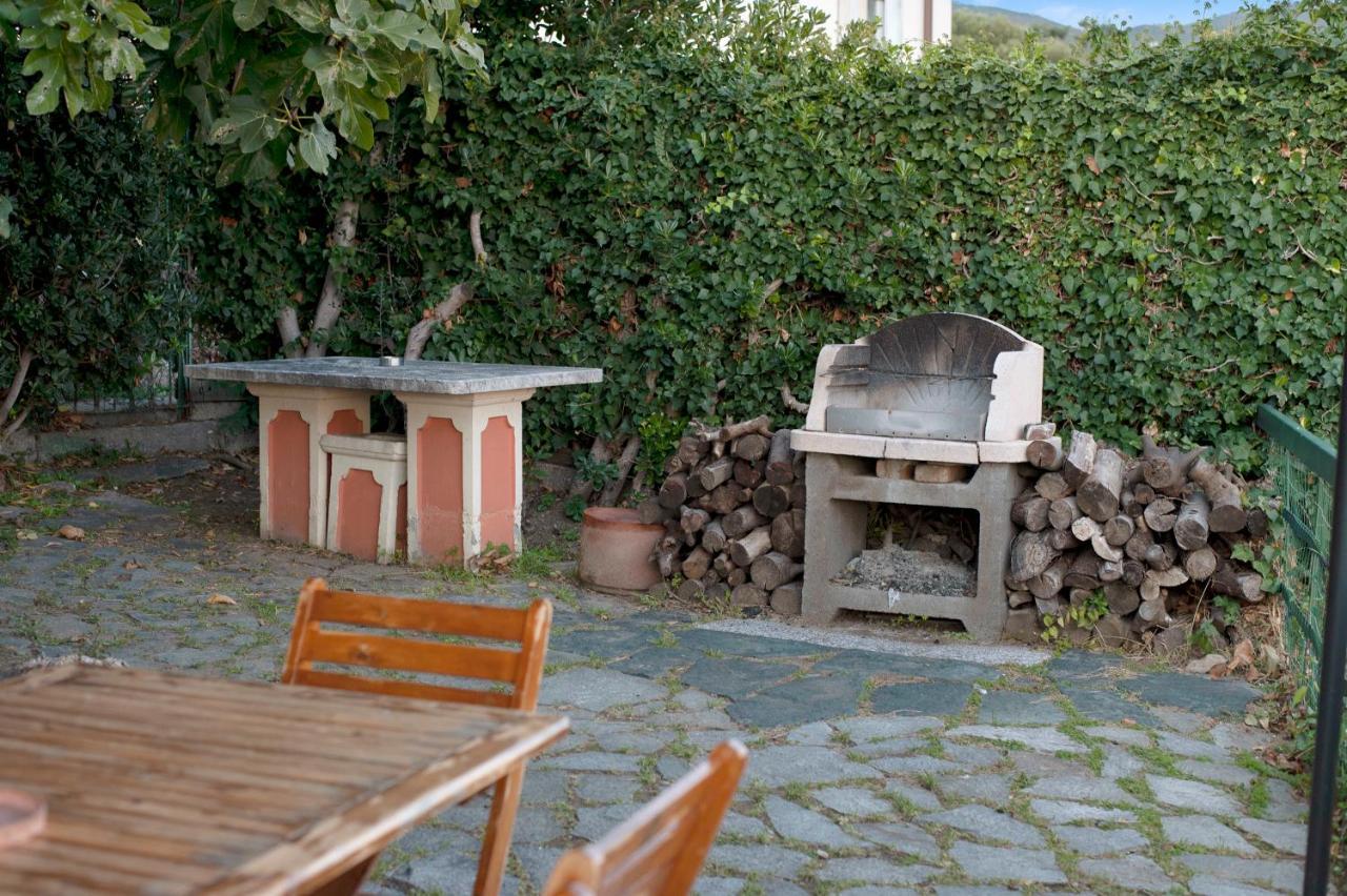 Trilocale in villa vista mare Apt 3 Varazze Esterno foto